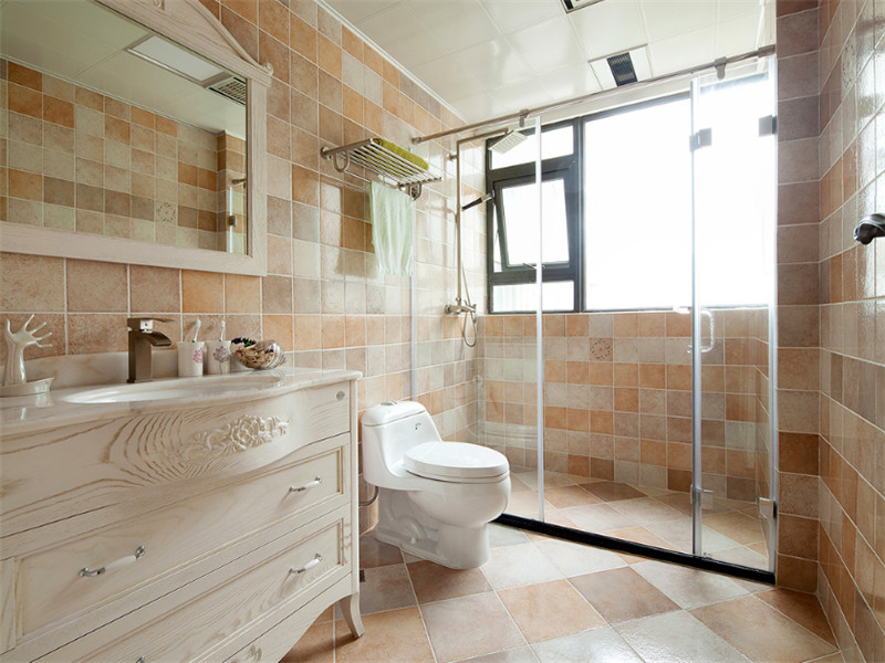 两居室现代简约浴室装修效果图