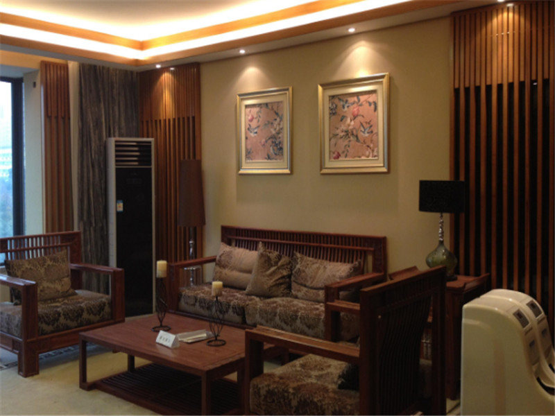 中式风格三居室沙发背景墙装修设计图