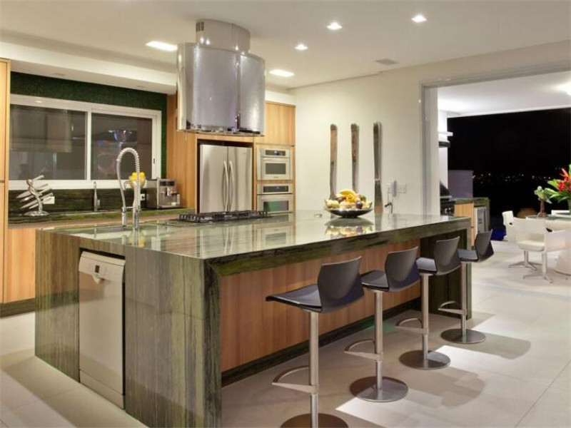 现代别墅厨房吧台装修设计效果图