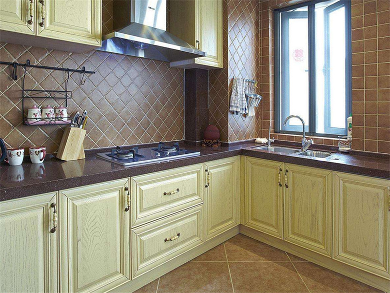  Decoration effect picture of cabinet in simple European kitchenette